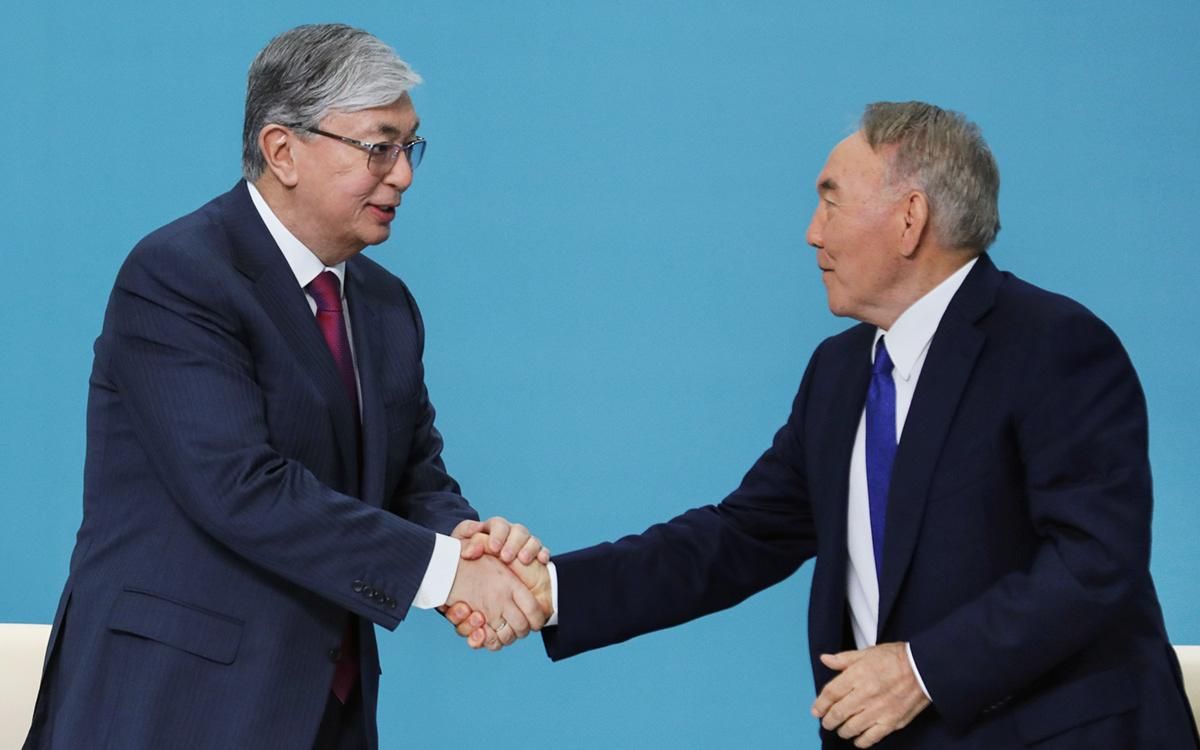 На фоне протестов Токаев заменил Назарбаева на посту главы Совбеза Казахстана