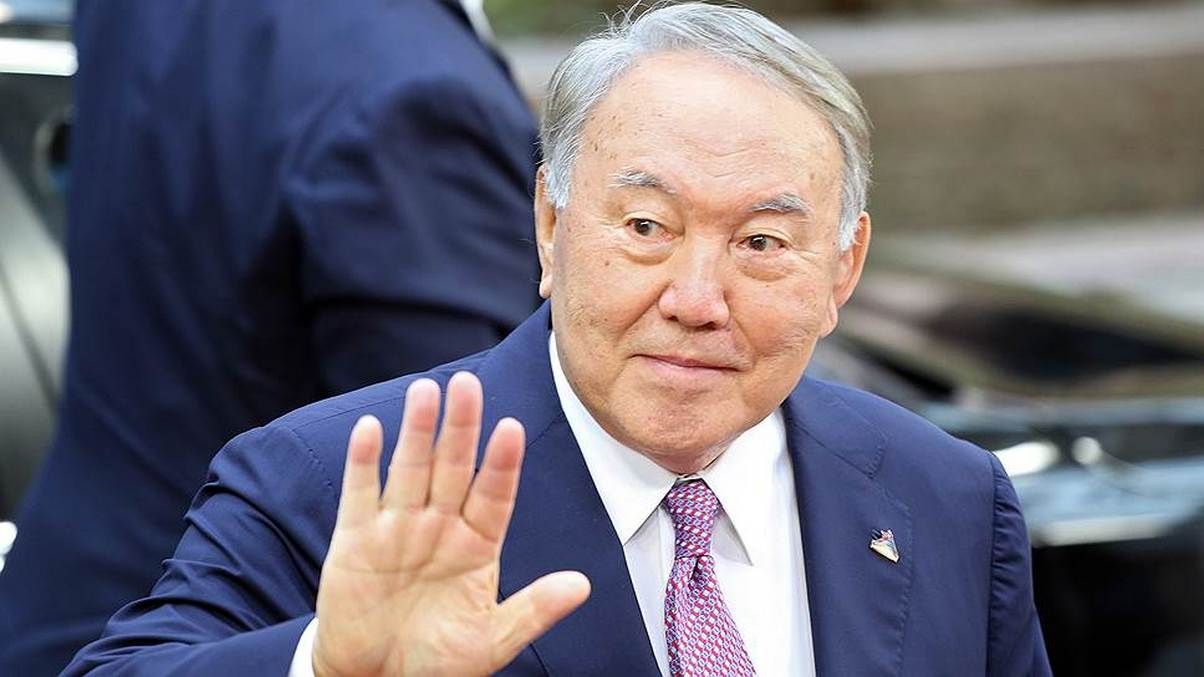 Назарбаев может вскоре покинуть Казахстан, – российские СМИ
