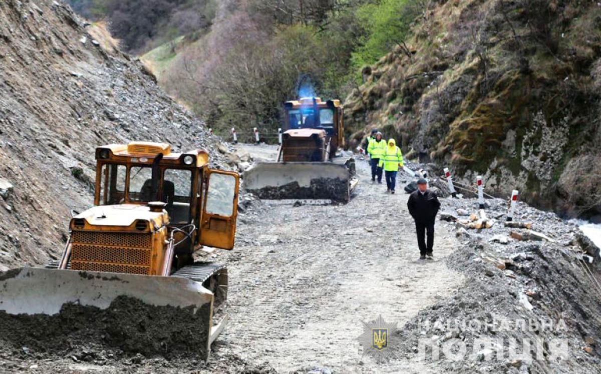 Почти 3 миллиона гривен: группу буковинцев подозревают в присвоении денег из бюджета Почти 3 миллиона гривен: группу буковинцев подозревают в присвоении денег из бюджета