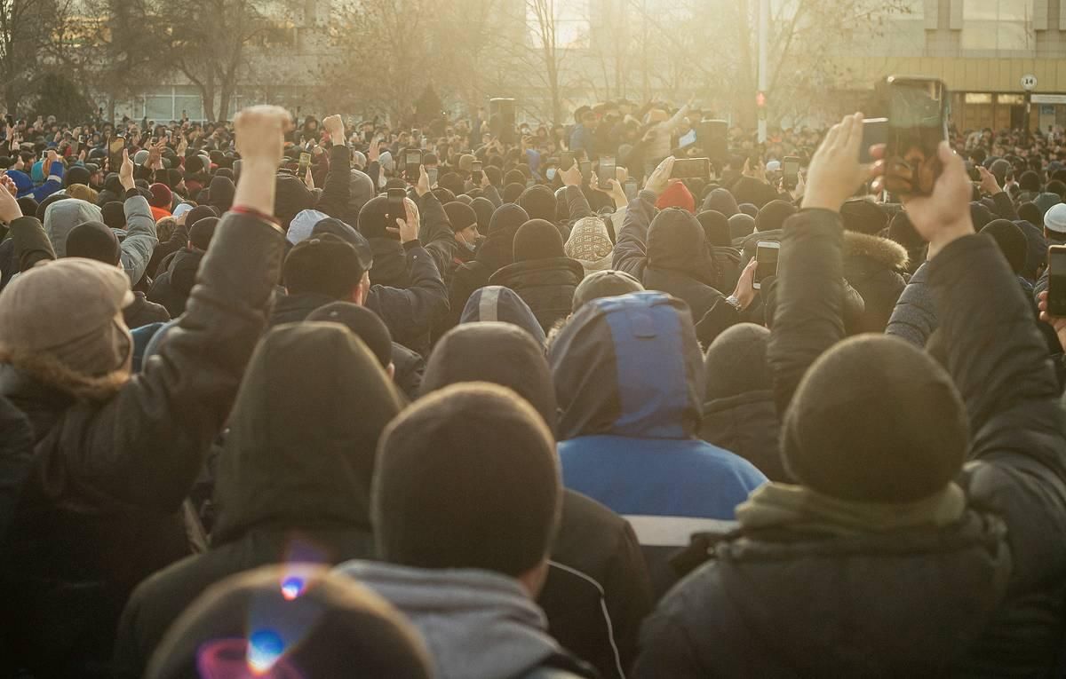 "Братня допомога" від Росії буде самогубною, – Бабін про протести у Казахстані - Новини Росія - 24 Канал