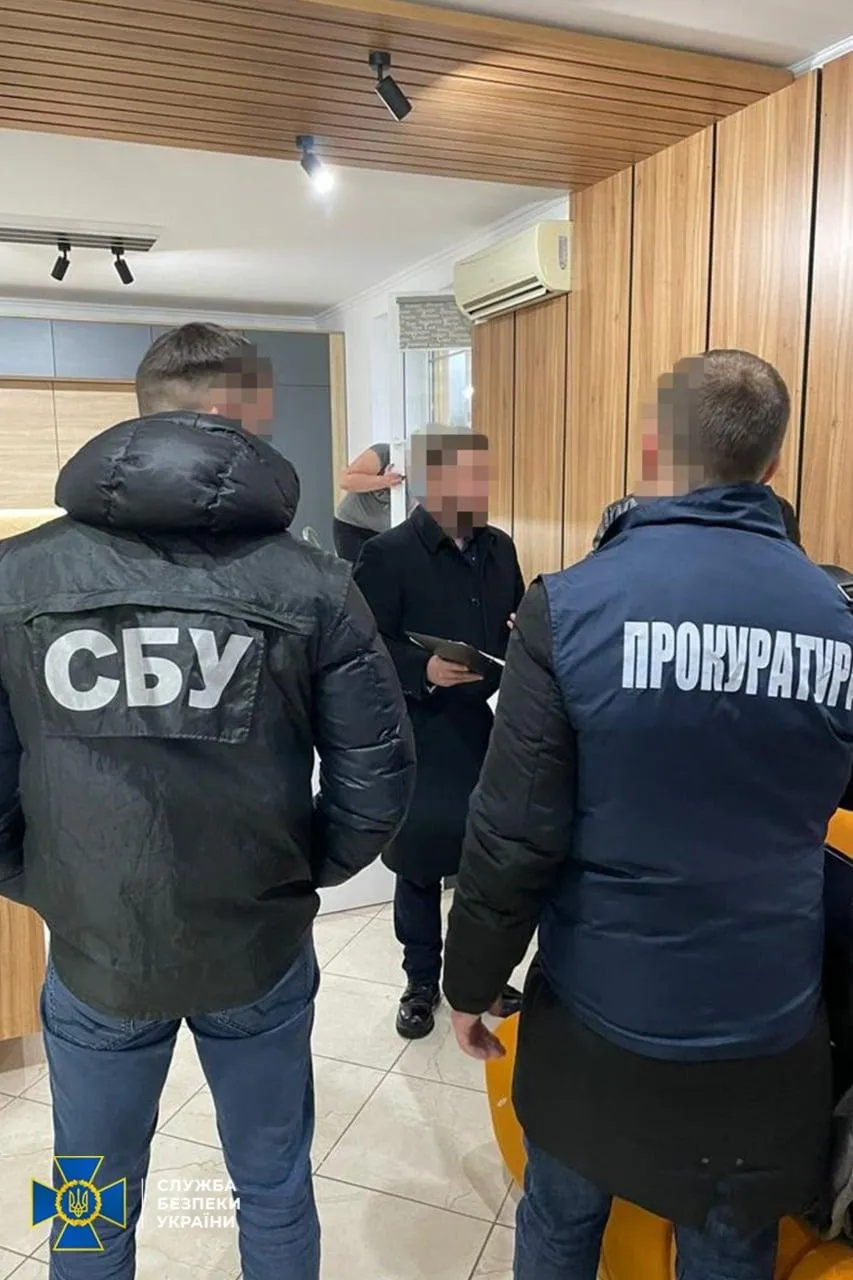 Відмовлявся підписувати угоду без відкату: СБУ затримала посадовця Держпродспоживслужби Відмовлявся підписувати угоду без відкату: СБУ затримала посадовця Держпродспоживслужби