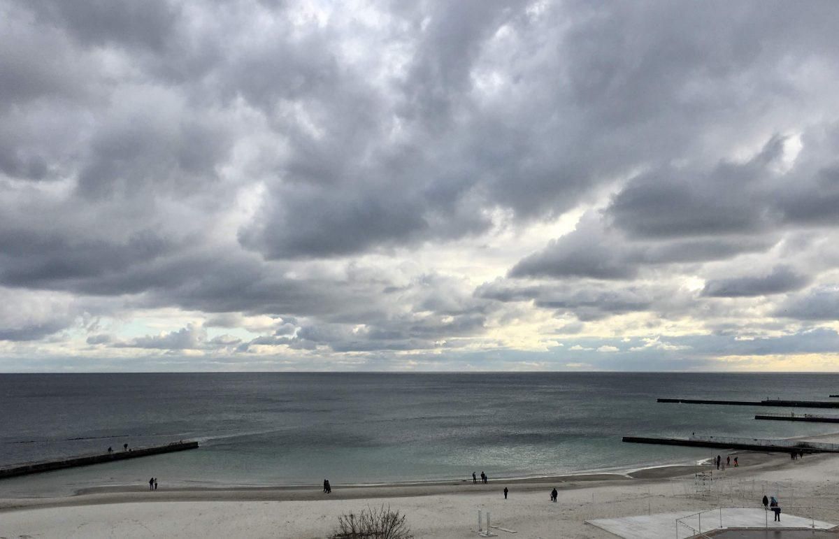 Ранкова пробіжка врятувала життя: в Одесі спортсмени витягли з моря жінку - Україна новини - Одеса Ранкова пробіжка врятувала життя: в Одесі спортсмени витягли з моря жінку - Україна новини - Одеса