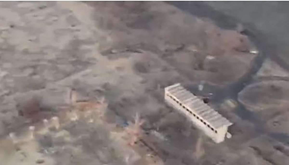Украинские военные уничтожили БМП оккупантов дроном – зрелищное видео