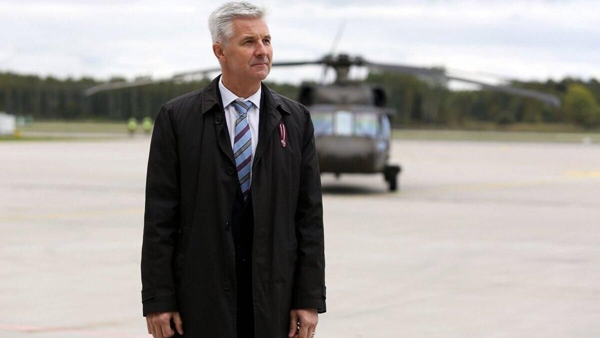 Латвия пообещала предоставить оружие Украине Латвия пообещала предоставить оружие Украине