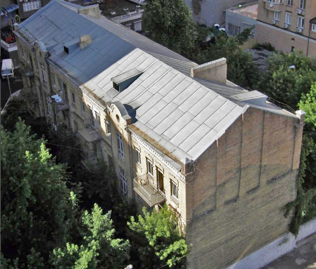 Мошенники присвоили целый дом в Киеве за 225 миллионов: в дело вмешалась прокуратура Мошенники присвоили целый дом в Киеве за 225 миллионов: в дело вмешалась прокуратура