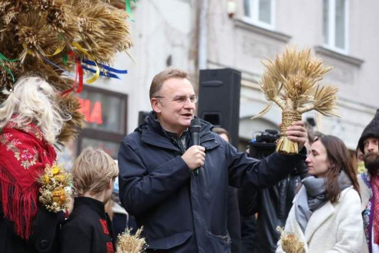 Садовый вдохновенно поздравил украинцев с Рождеством: атмосферное видео