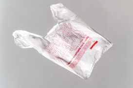 Во Франции запретили пластиковую упаковку для фруктов и овощей