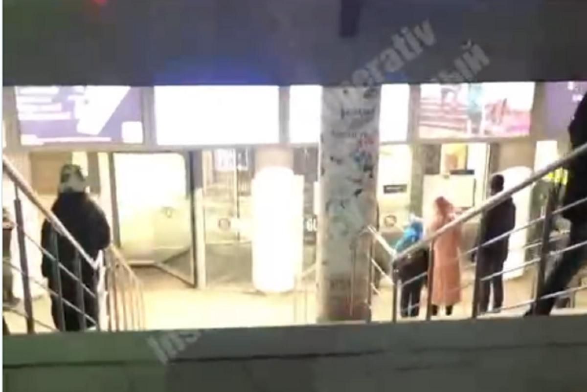 У столиці замінували всі торговельні центри: інформацію перевіряють - Свіжі новини Києва - Київ У столиці замінували всі торговельні центри: інформацію перевіряють - Свіжі новини Києва - Київ