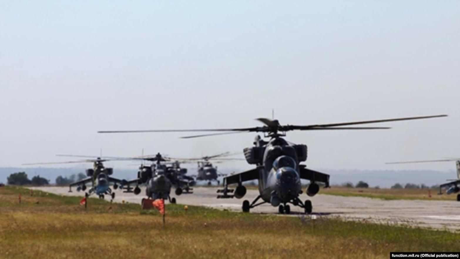 Росія тренує військових в окупованому Криму: залучили авіацію - 24 Канал