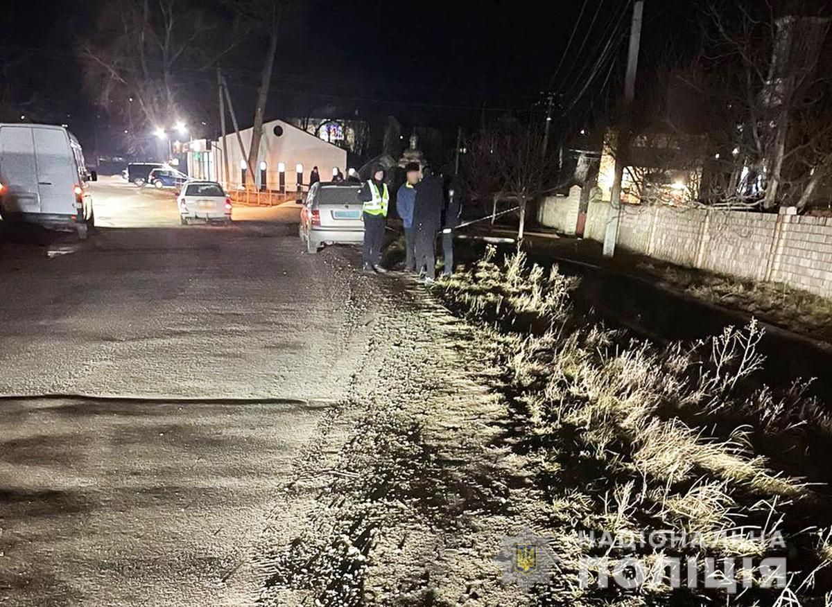 На Буковине перевернулась легковушка: водитель и двое детей в тяжелом состоянии