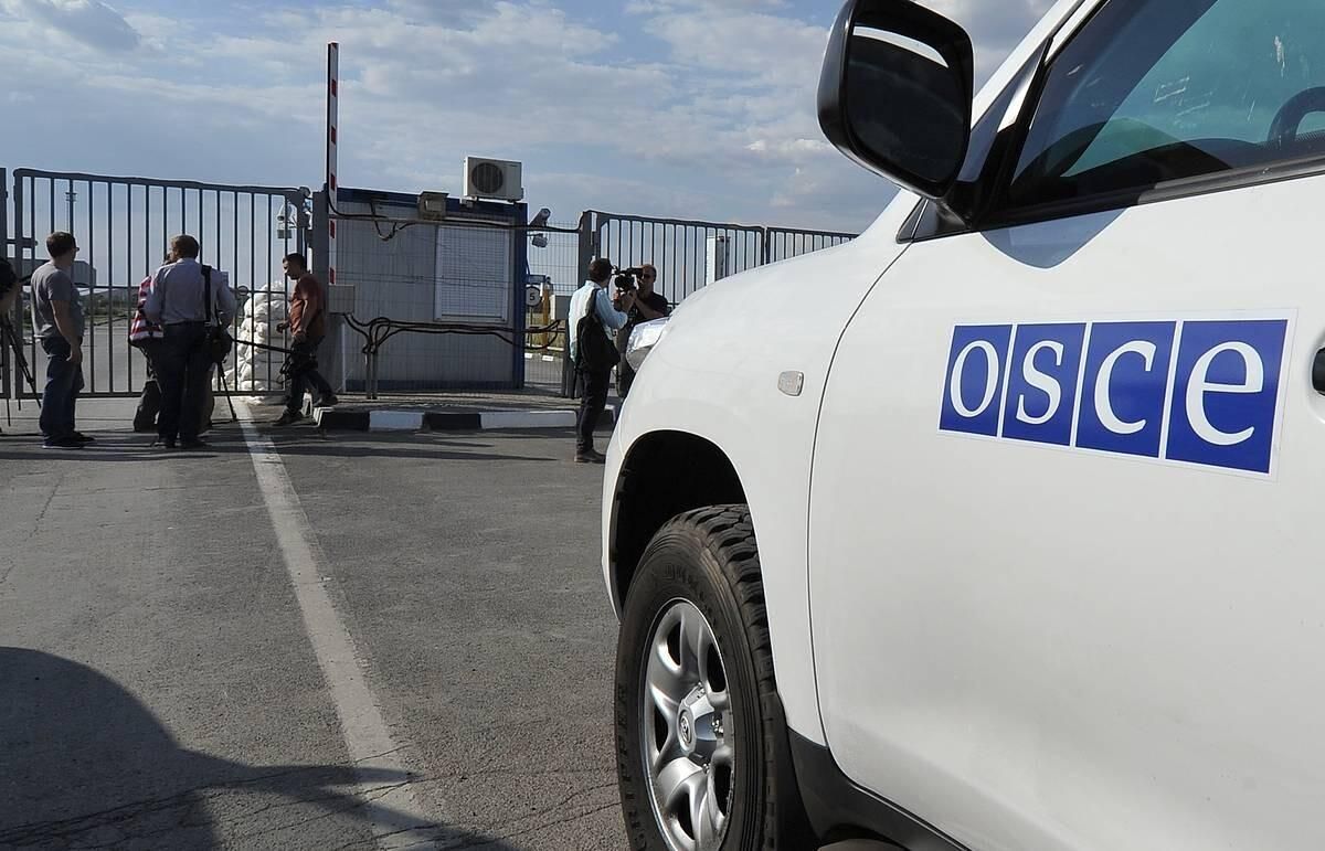 Препятствуют работе ОБСЕ: оккупанты не пропустили наблюдателей через блокпост на Донбассе