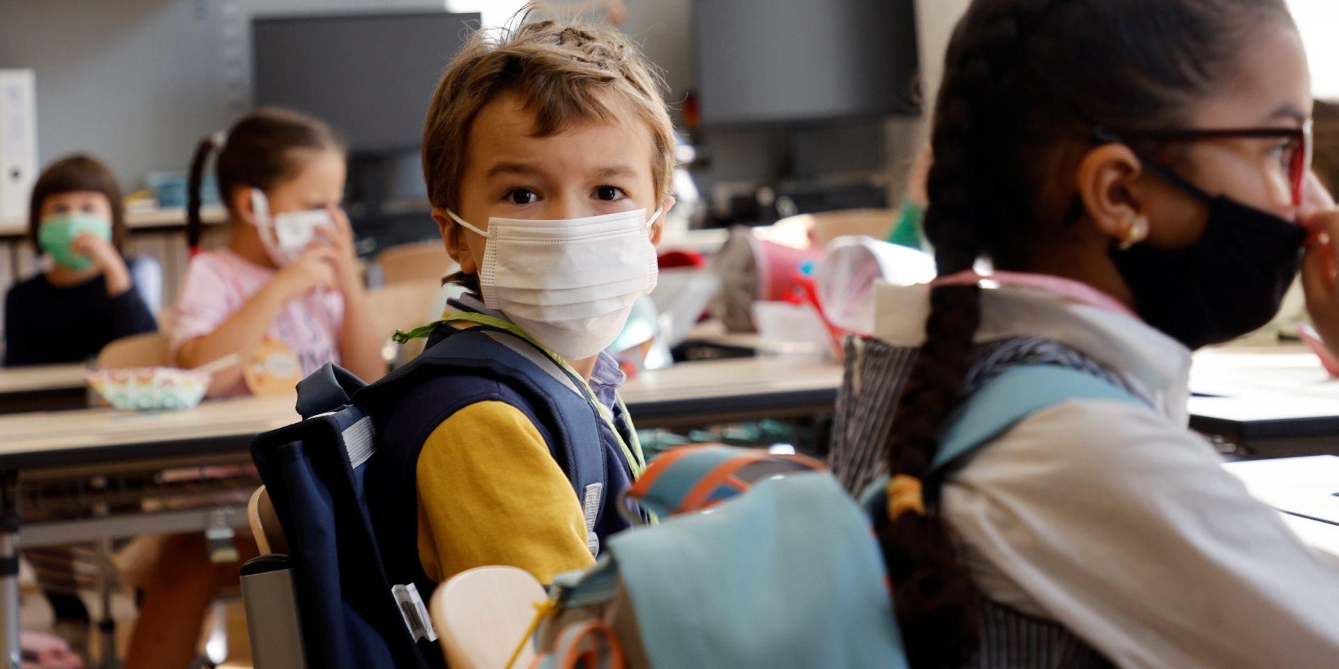 Київські учні вийшли з канікул на навчання: які обмеження діють у школах - Новини Київ - Освіта Київські учні вийшли з канікул на навчання: які обмеження діють у школах - Новини Київ - Освіта