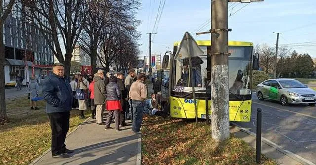 у Львові водій маршрутки помер за кермом