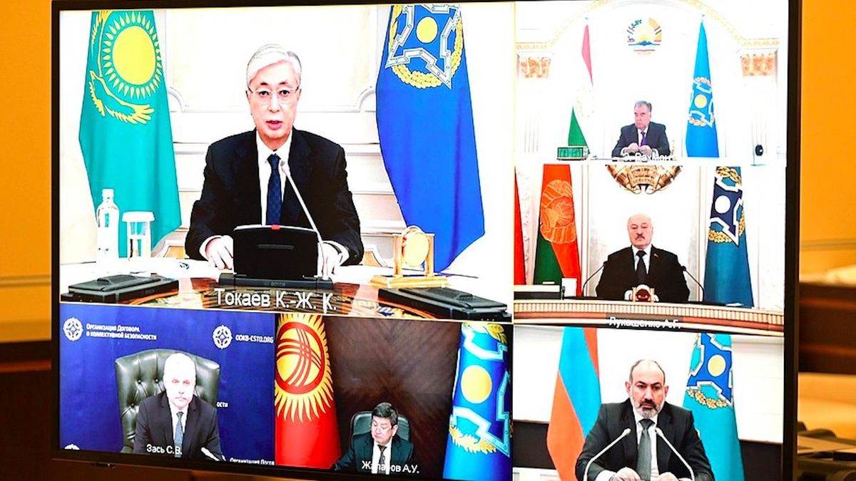 Влада Казахстану намагається втопити у крові революцію