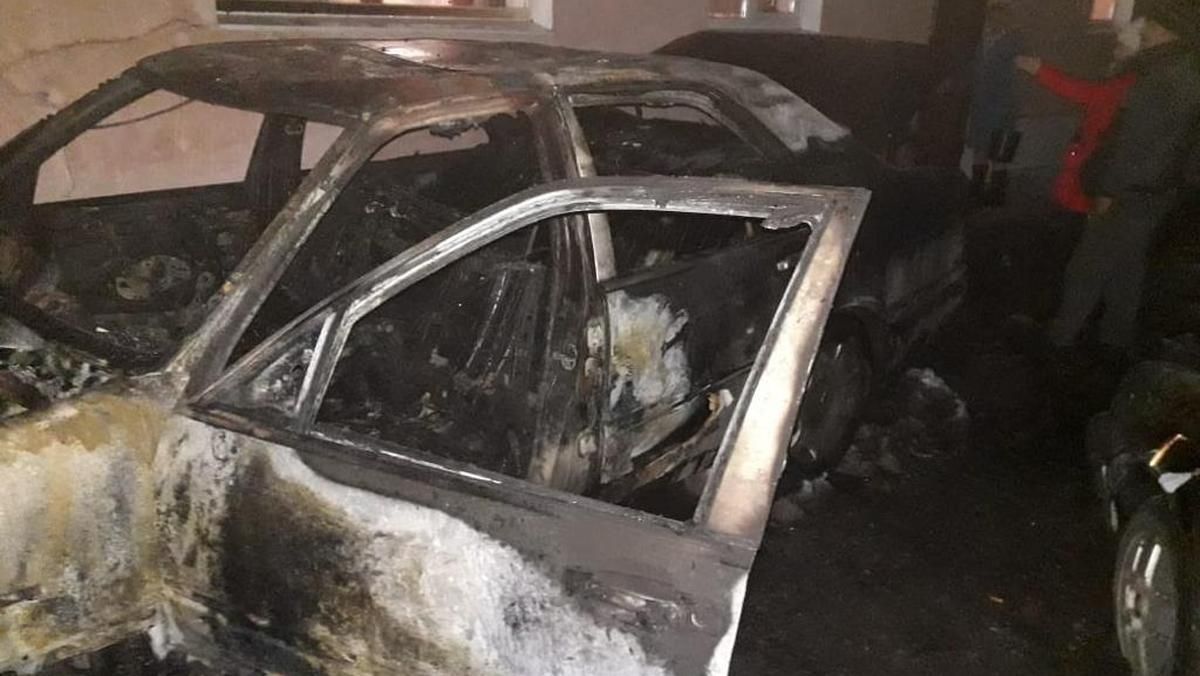 На Киевщине мужчина из ревности сжигал машины знакомых жены