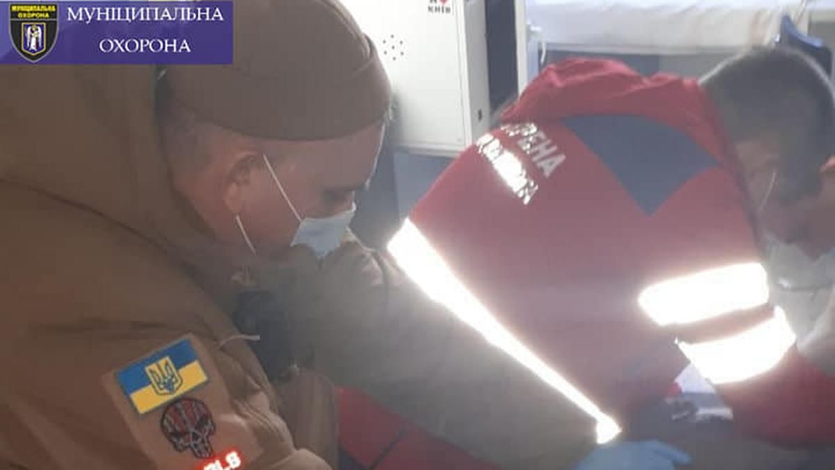 На Рождество пьяные пациенты массово устраивали драки в Киевской больнице скорой помощи
