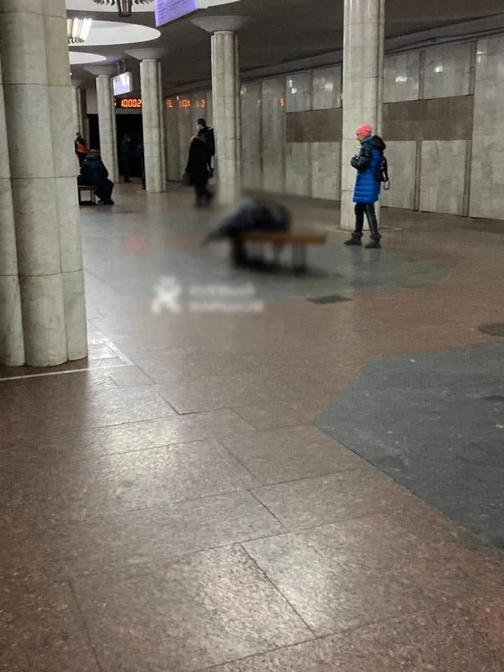 пасажир метро харкова помер