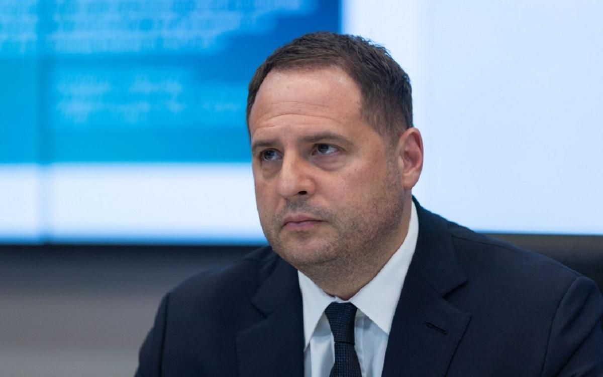 Зарплати в Офісі Президента: скільки у 2021 році заробив Єрмак і його заступники - 24 Канал Зарплати в Офісі Президента: скільки у 2021 році заробив Єрмак і його заступники - 24 Канал