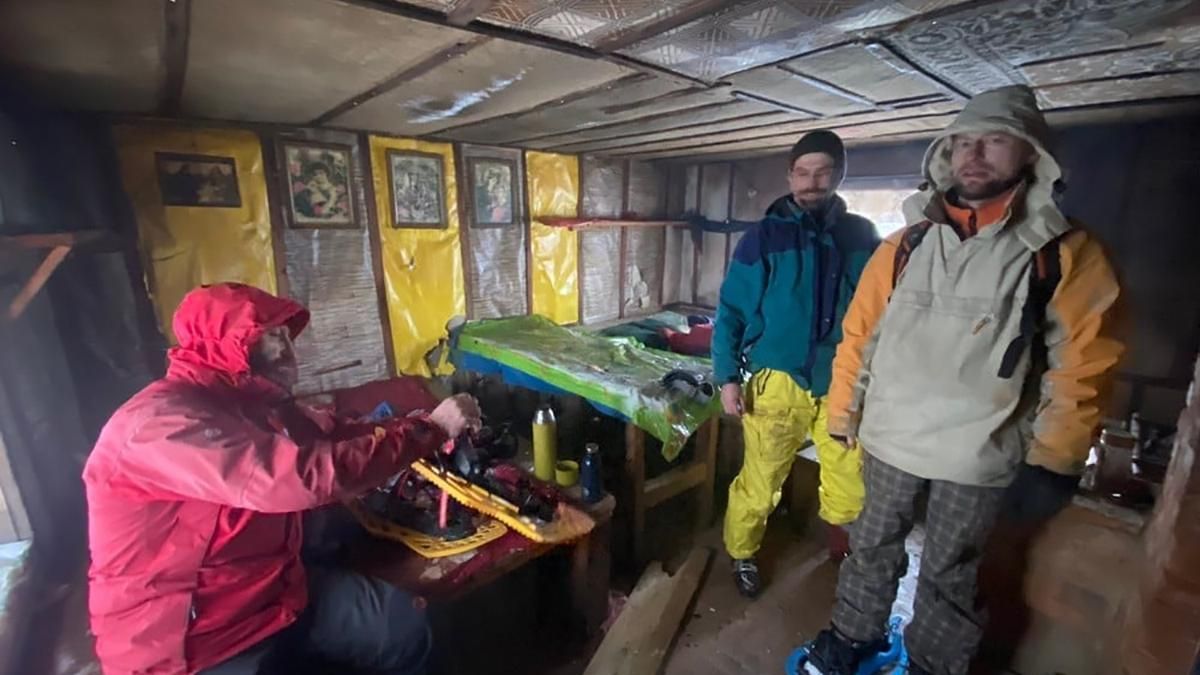 У Карпатах, катаючись на лижах, загубилися туристи - Україна новини - 24 Канал