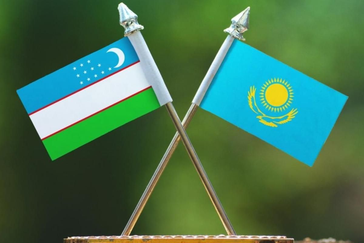 В Узбекистане журналистам и блогерам запретили освещать события в соседнем Казахстане
