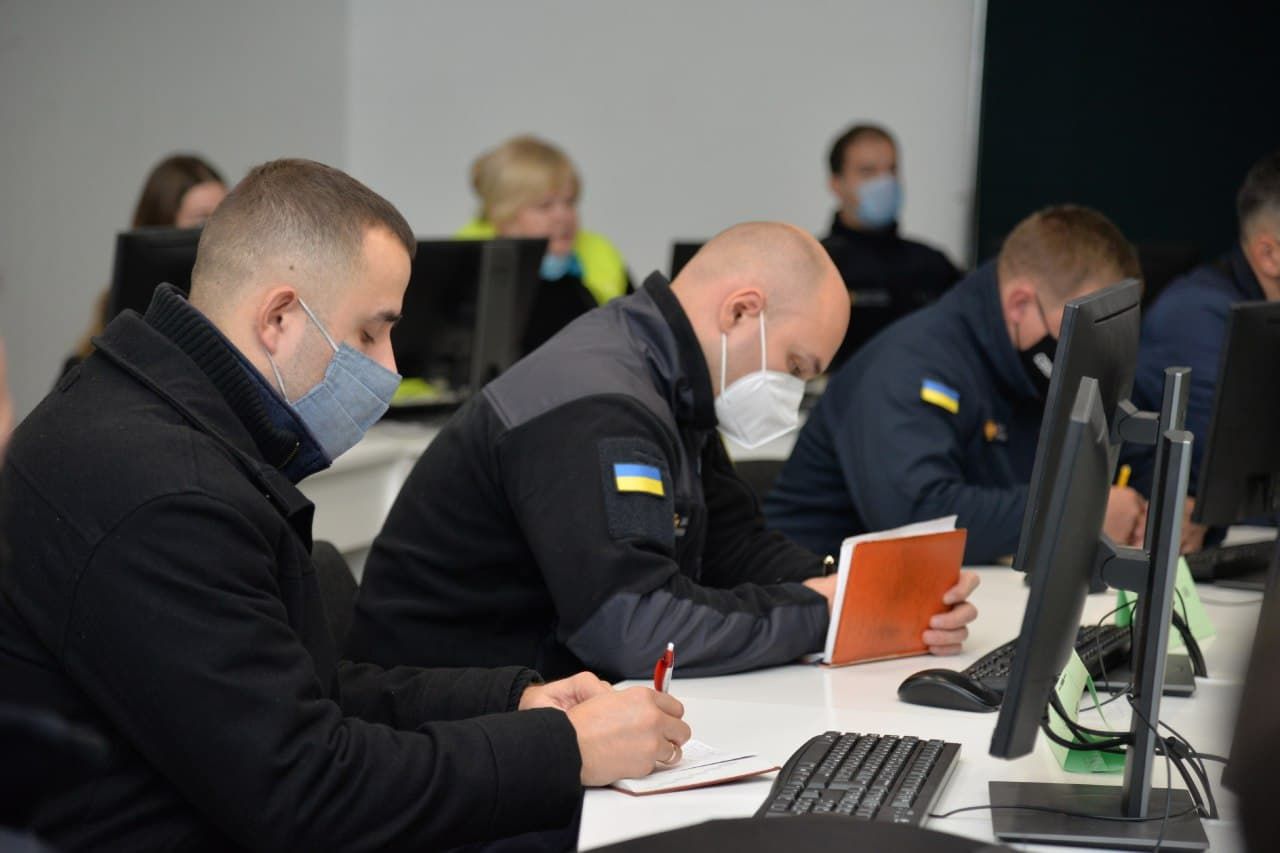 Львів'ян навчатимуть, як діяти в умовах воєнного стану: адреси центрів - Новини Львова сьогодні - Львів Львів'ян навчатимуть, як діяти в умовах воєнного стану: адреси центрів - Новини Львова сьогодні - Львів