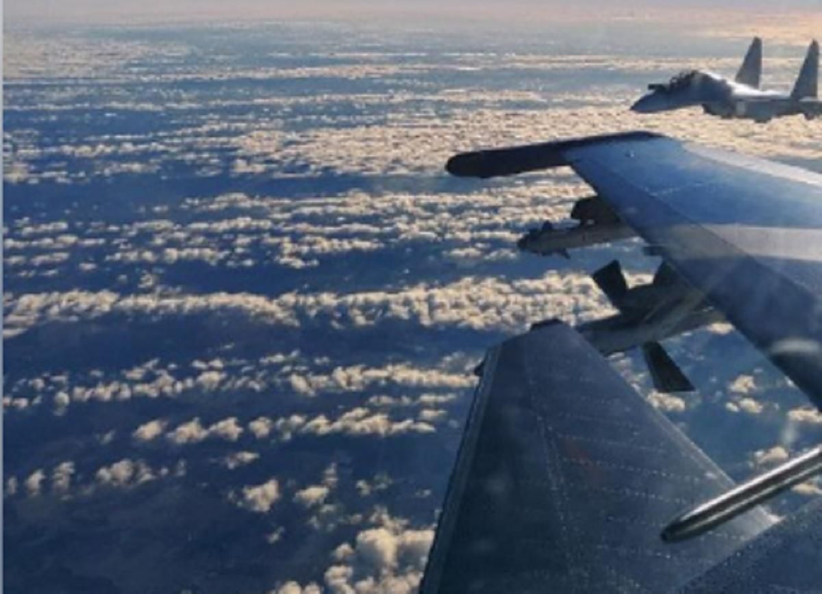 Вооруженные ракетами: истребители России и Беларуси патрулировали "общие" границы Вооруженные ракетами: истребители России и Беларуси патрулировали "общие" границы