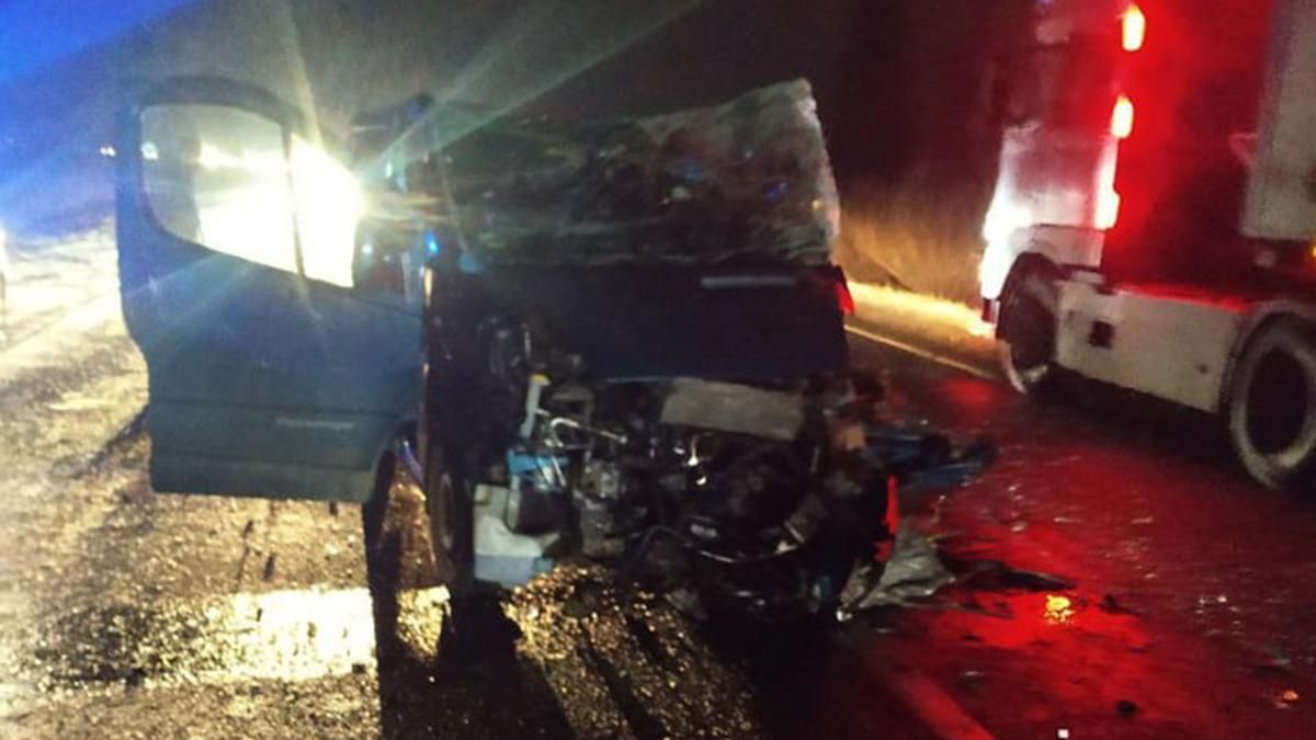 ДТП с участием 4 авто произошло на Прикарпатье: фото и видео с места аварии