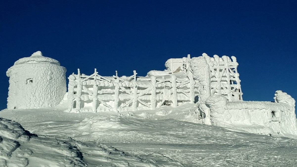 В Карпатах ударили сильные морозы: температура воздуха опустилась до -19 градусов В Карпатах ударили сильные морозы: температура воздуха опустилась до -19 градусов