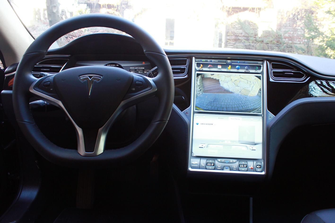 Благодаря чему растут продажи Tesla Благодаря чему растут продажи Tesla