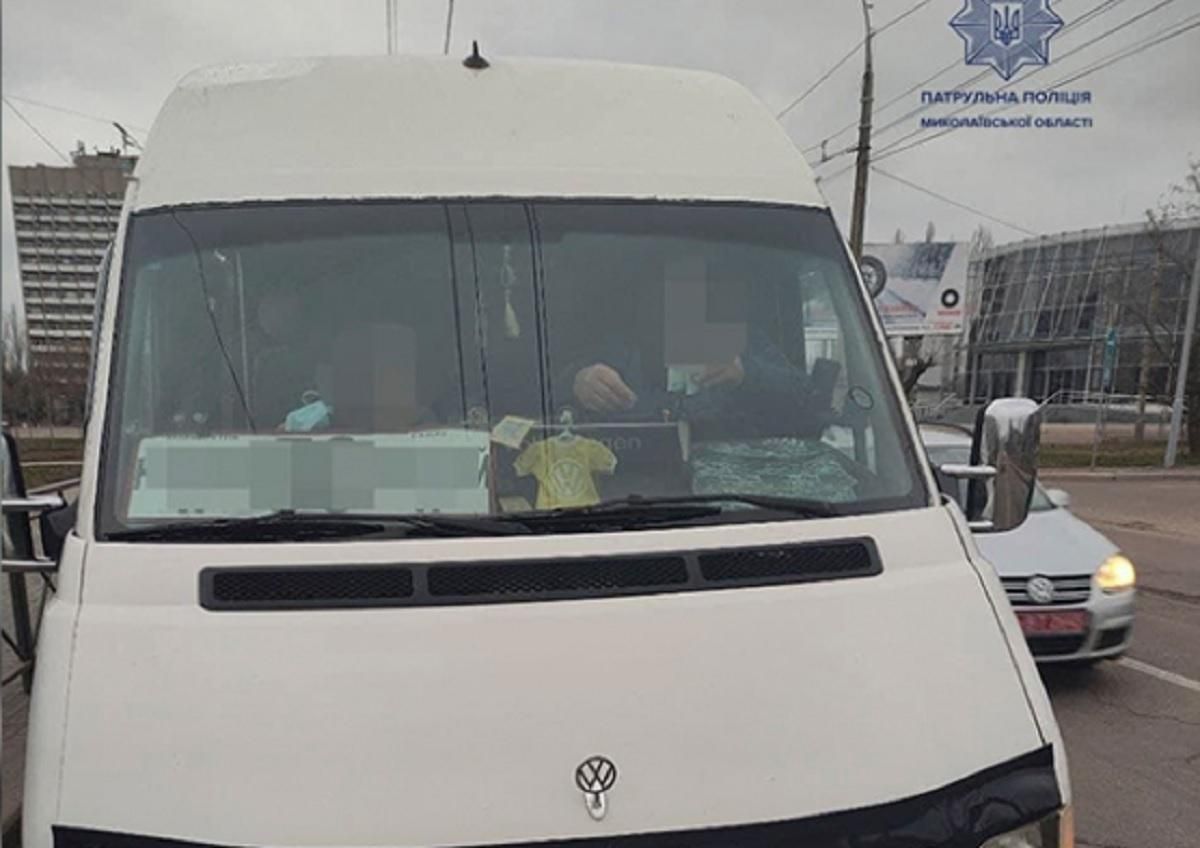 На Миколаївщині пасажирів маршрутки возив п'яний водій - Україна новини - 24 Канал На Миколаївщині пасажирів маршрутки возив п'яний водій - Україна новини - 24 Канал