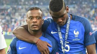 В каждом клубе есть по крайней мере два футболиста-гея, – Эвра рассказал о гомофобии в футболе