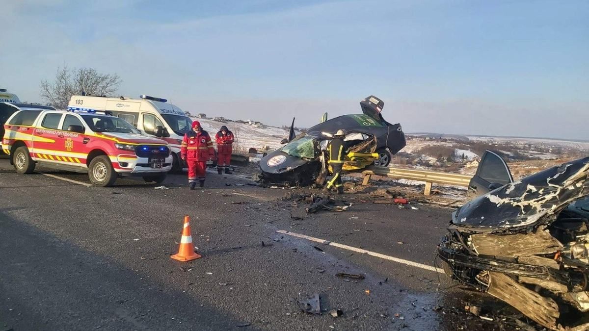 Загибель таксиста з дружиною у Харкові: який стан їхніх маленьких дітей - Харків Загибель таксиста з дружиною у Харкові: який стан їхніх маленьких дітей - Харків