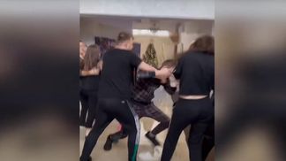 Назвали "тупою вівцею": у Карпатах через сніданок побили туристів, які заплатили 80 тисяч