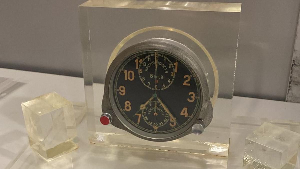 У "Борисполі" спіймали росіянина з радіоактивним авіаційним годинником - Київ У "Борисполі" спіймали росіянина з радіоактивним авіаційним годинником - Київ