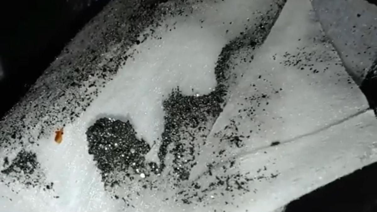 В "АрселорМиттал" объяснили черный дождь с "глиттером" в Кривом Роге В "АрселорМиттал" объяснили черный дождь с "глиттером" в Кривом Роге