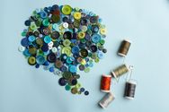 Создаем из старых пуговиц: идеи открыток для детей, которые можно делать всей семьей