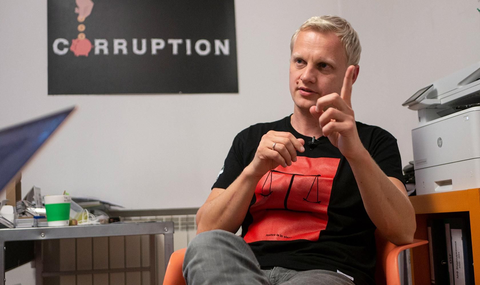 Податкова просить ОАСК стягнути з активіста Шабуніна понад 200 тисяч боргу - Україна новини - 24 Канал Податкова просить ОАСК стягнути з активіста Шабуніна понад 200 тисяч боргу - Україна новини - 24 Канал