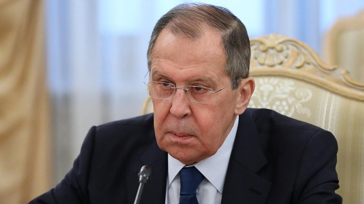 Лавров назвал "нервным срывом" пакет санкций США против Путина Лавров назвал "нервным срывом" пакет санкций США против Путина