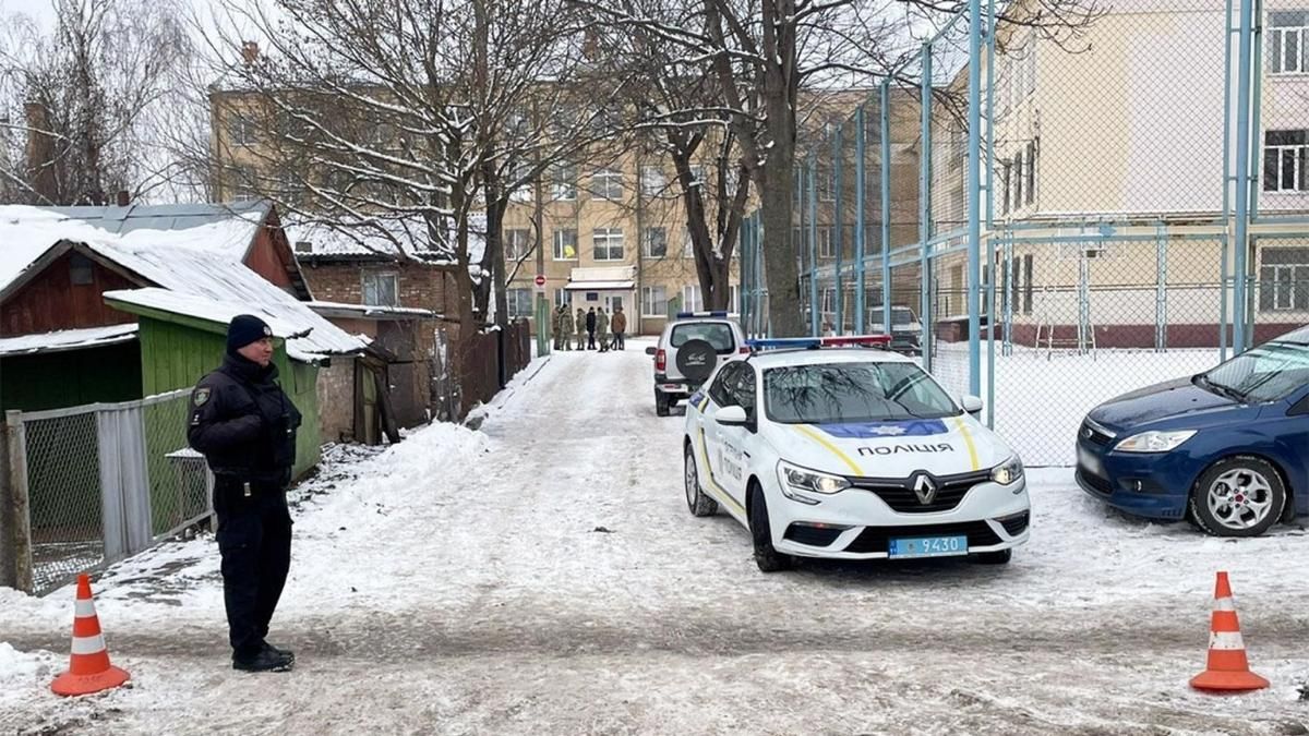 У Києві знову замінували торговельні центри та школи - Київ