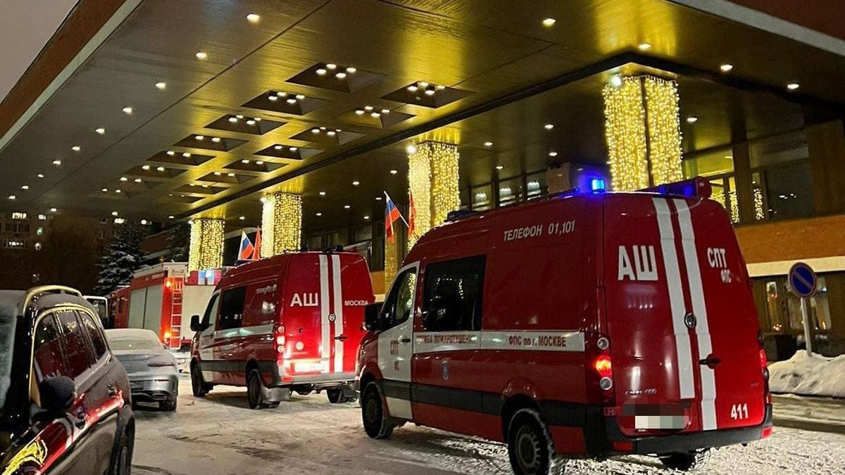 У московському "Президент-готелі" двоє людей провалилися у шахту ліфта та загинули - Новини Росії і України - 24 Канал У московському "Президент-готелі" двоє людей провалилися у шахту ліфта та загинули - Новини Росії і України - 24 Канал