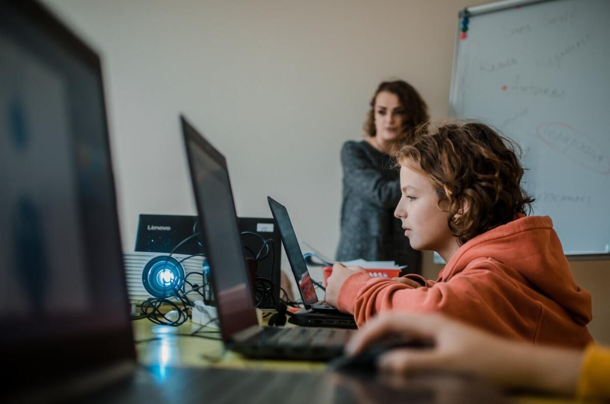 IT-фахівці зможуть викладати математику та інформатику у школах: деталі - Україна новини - Освіта IT-фахівці зможуть викладати математику та інформатику у школах: деталі - Україна новини - Освіта