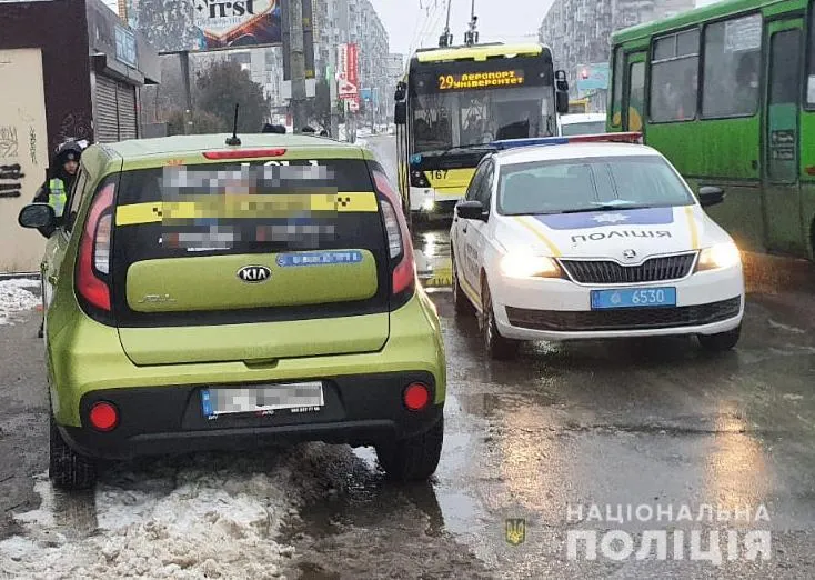 У Львові за кермом раптово помер водій: некероване авто виїхало на зустрічну