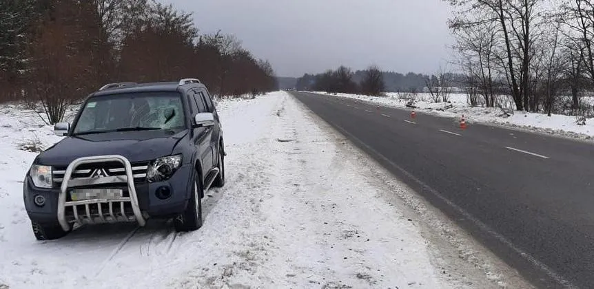 На Львівщині позашляховик на смерть збив велосипедиста