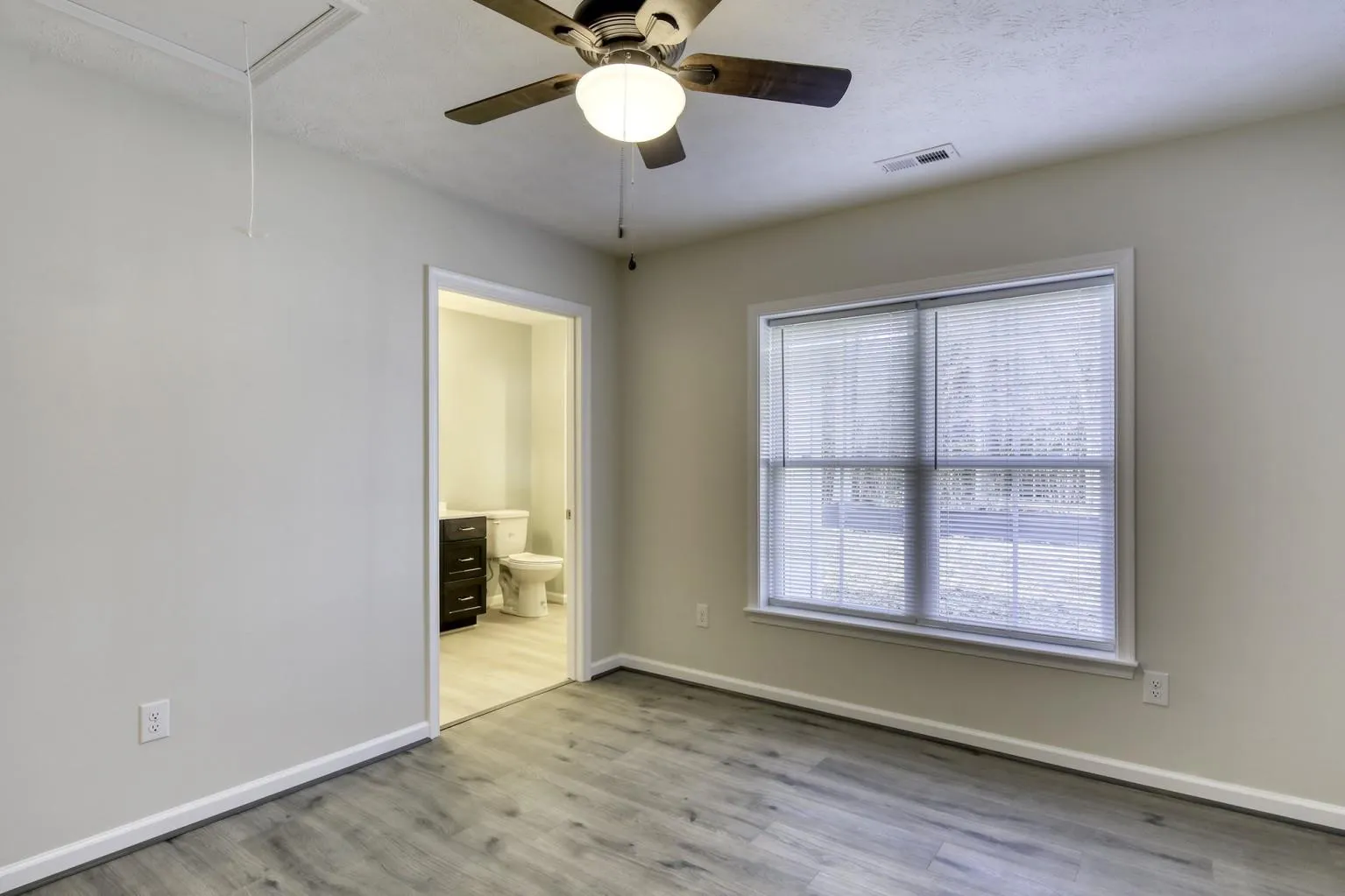 Будівництво за 12 годин: як виглядає житло, надруковане на 3D-принтері Будівництво за 12 годин: як виглядає житло, надруковане на 3D-принтері