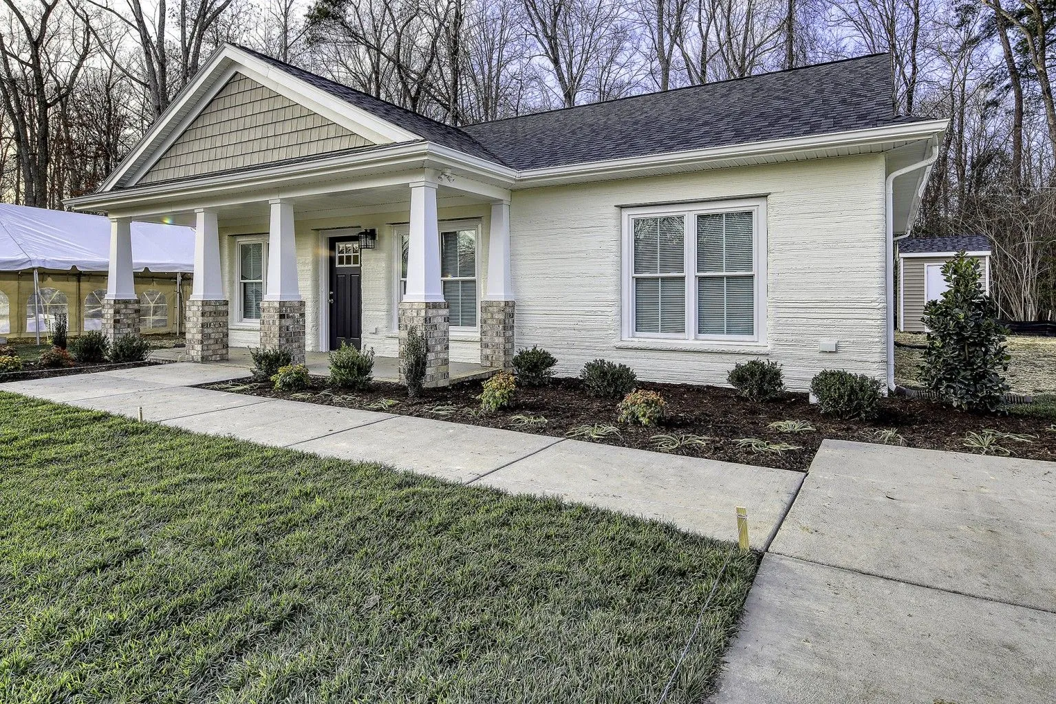 Будівництво за 12 годин: як виглядає житло, надруковане на 3D-принтері Будівництво за 12 годин: як виглядає житло, надруковане на 3D-принтері