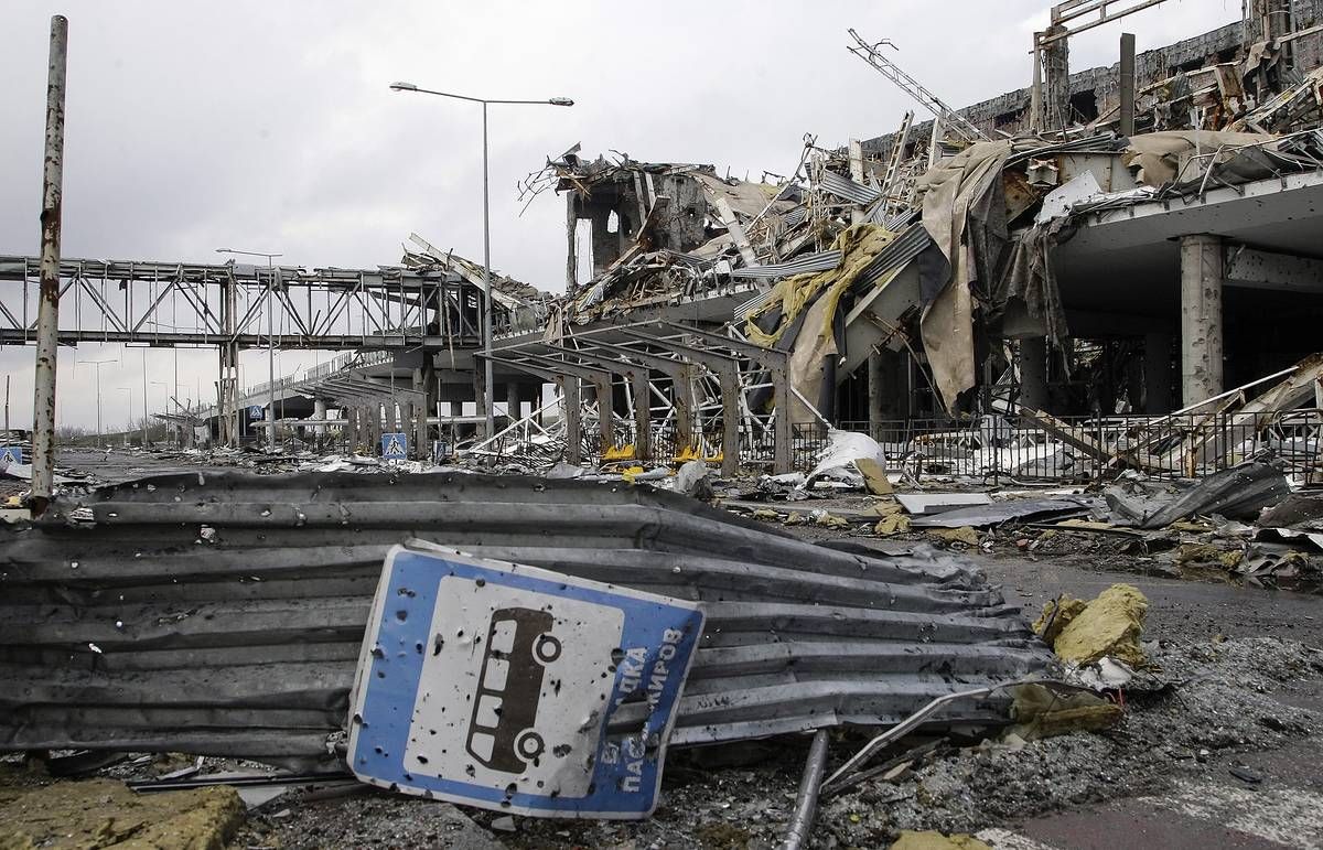 Военные мощным видео вспомнили финальные бои за Донецкий аэропорт Военные мощным видео вспомнили финальные бои за Донецкий аэропорт