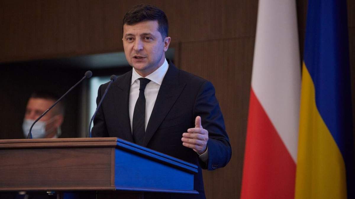 Зеленский предложил Байдену организовать трехсторонние переговоры с участием Путина Зеленский предложил Байдену организовать трехсторонние переговоры с участием Путина