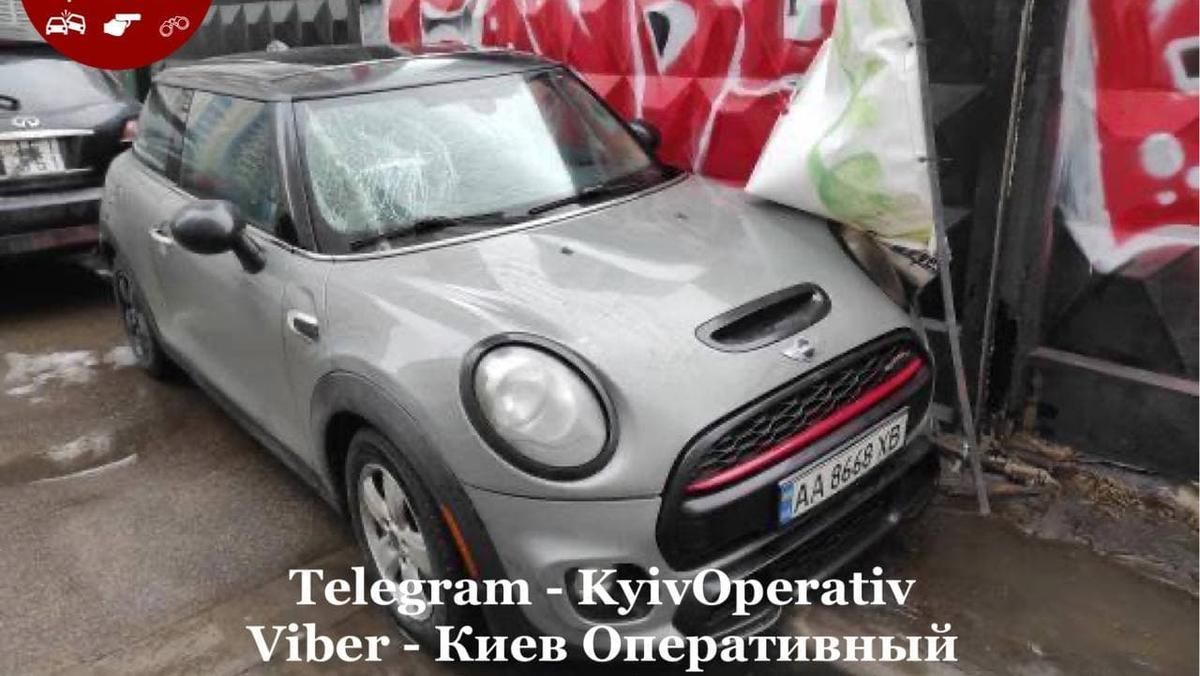 Обірвані дроти, повалені дерева та рекламні конструкції: Київ накрив потужний вітер - Новини Києва сьогодні - Київ