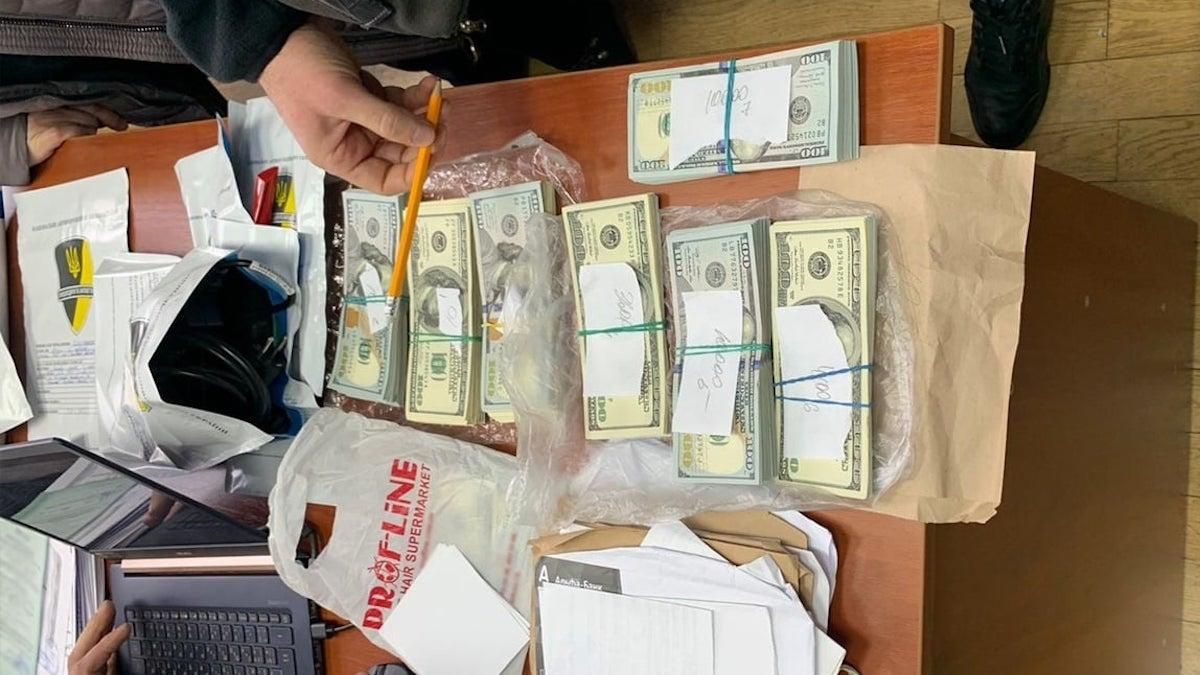 Вимагав хабар у 4 мільйони: посадовця з Офісу генпрокурора взяли під варту - Кримінальні новини України - 24 Канал Вимагав хабар у 4 мільйони: посадовця з Офісу генпрокурора взяли під варту - Кримінальні новини України - 24 Канал