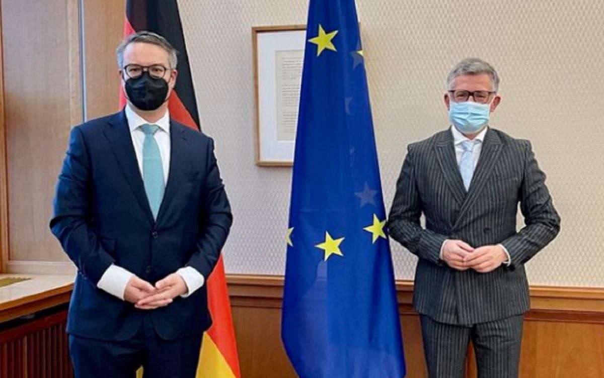 Німеччині слід переглянути підхід до надання Україні оборонної зброї, – посол - 24 Канал Німеччині слід переглянути підхід до надання Україні оборонної зброї, – посол - 24 Канал